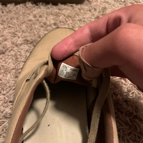 Low top completely tan VANS - Picture 3 of 3